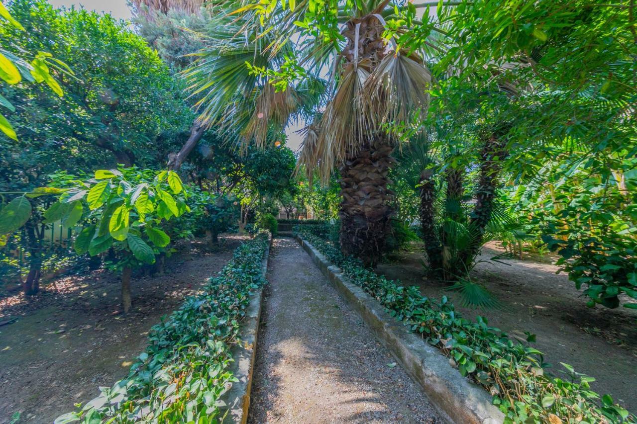Villa Mezzarancia Palermo Buitenkant foto
