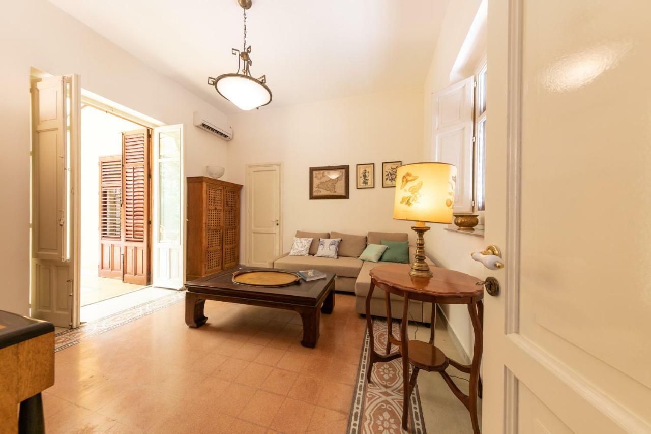 Villa Mezzarancia Palermo Buitenkant foto